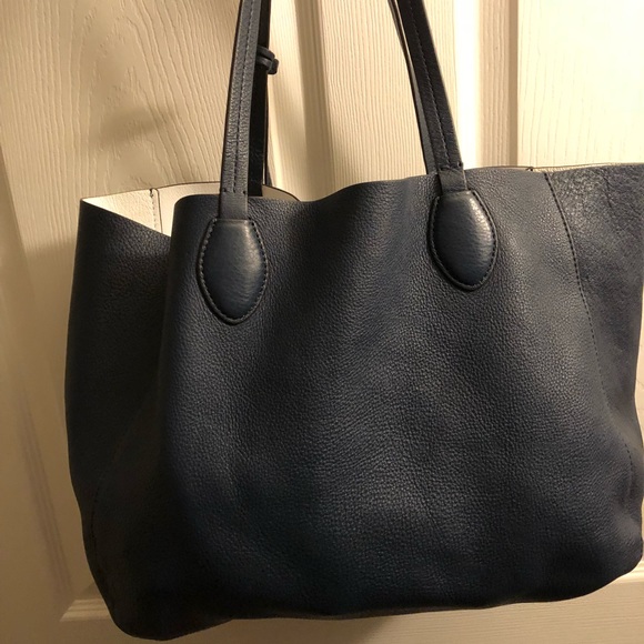 MK Michael Kors Leather Navy Blue Fulton Tote Bag - Picture 4 of 7